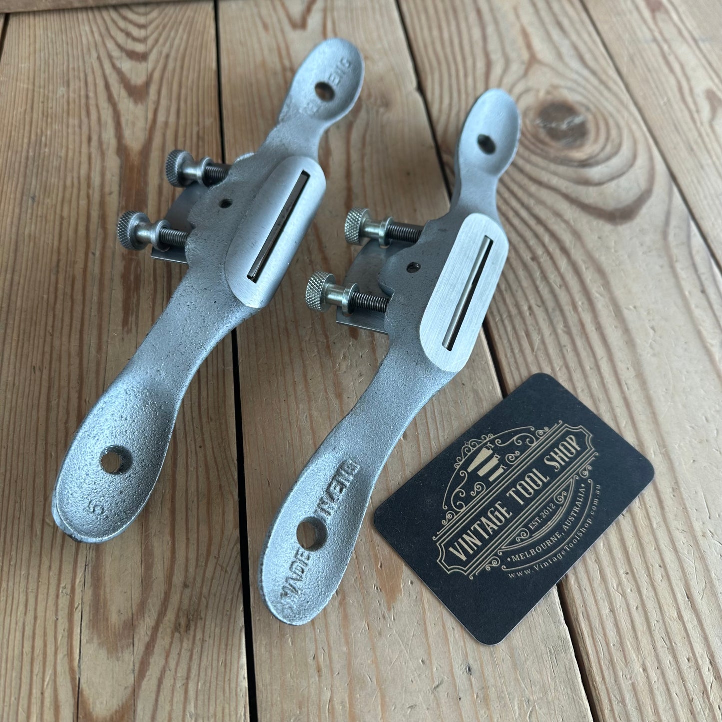 D1814 Vintage pair of STANLEY England No.151 flat & No.151R CONVEX curved base MALLEABLE IRON adjustable SPOKESHAVES