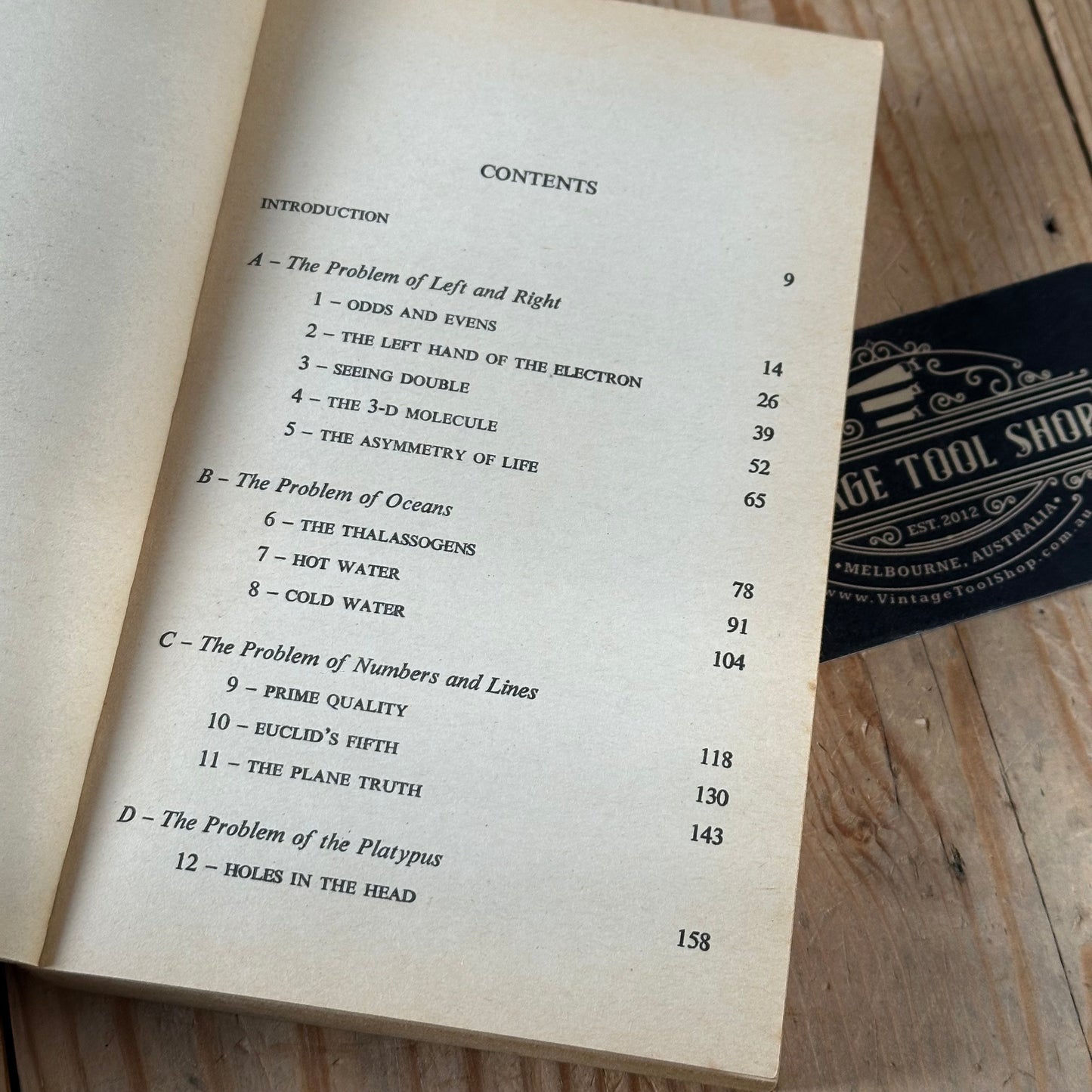 XBN89 Vintage BOOK The LEFT HAND of the ELECTRON by I. Asimov