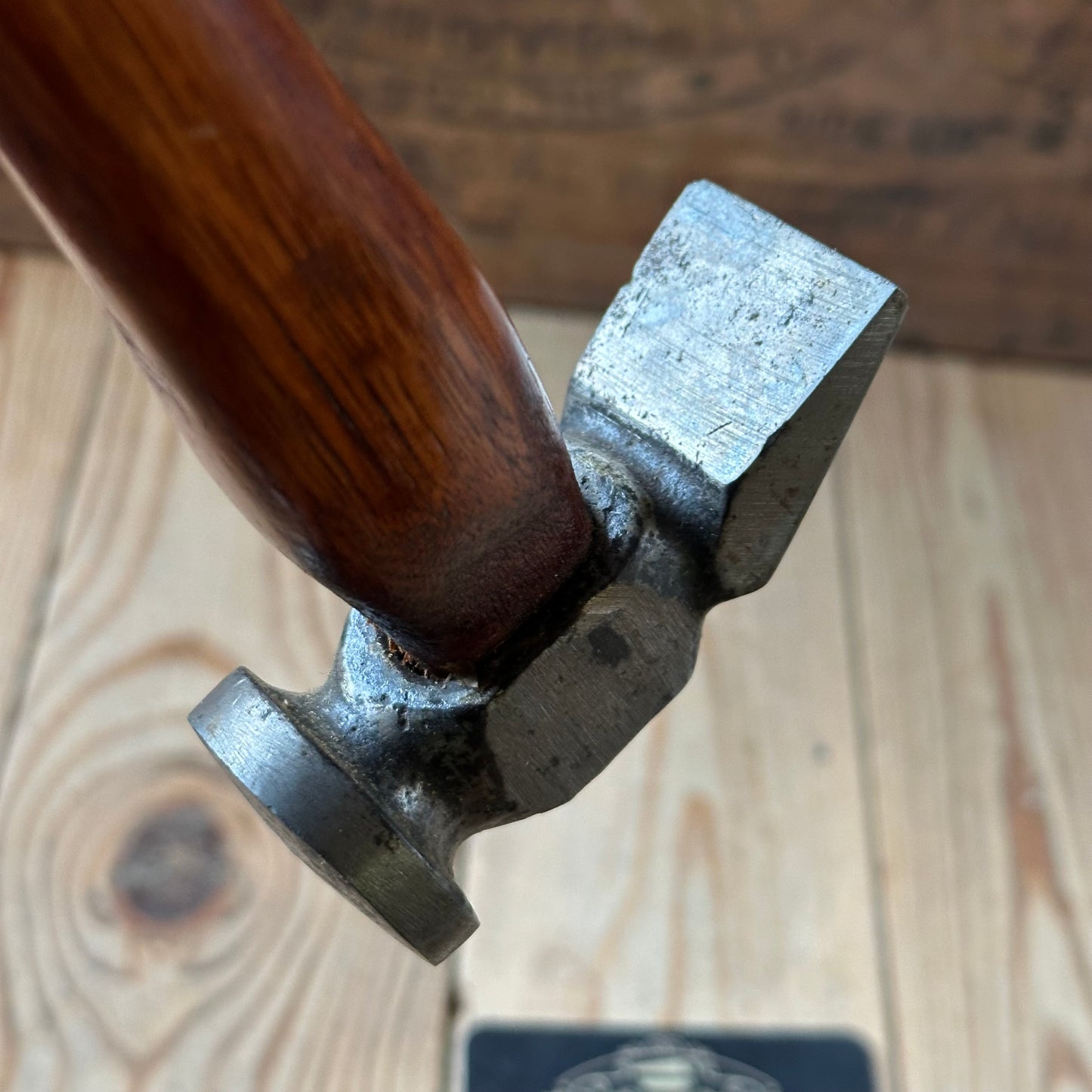 H2471 Vintage COBBLERS HAMMER