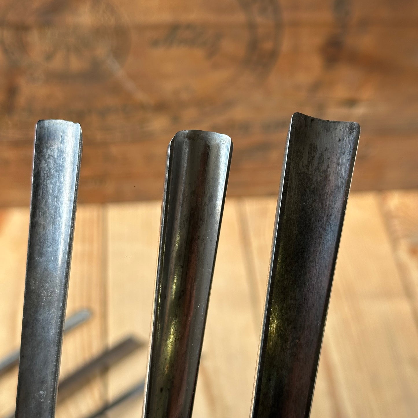 H2571 Vintage set of 6 MARPLES England Boxwood Handled Carving GOUGES CHISELS