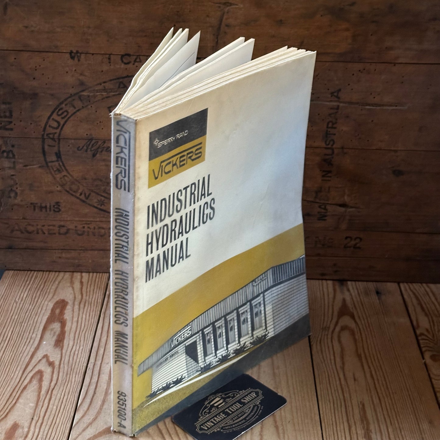 XBN77 Vintage BOOK INDUSTRIAL HYDRAULICS Manual by Vickers