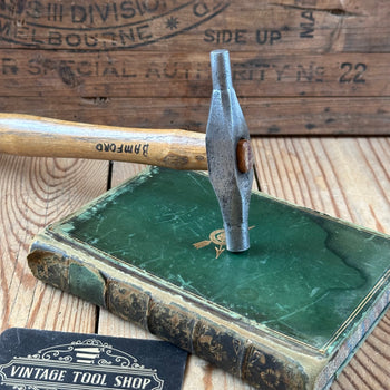 D2125 Vintage small jewellers metalworking MAGNETIC TACK Hammer