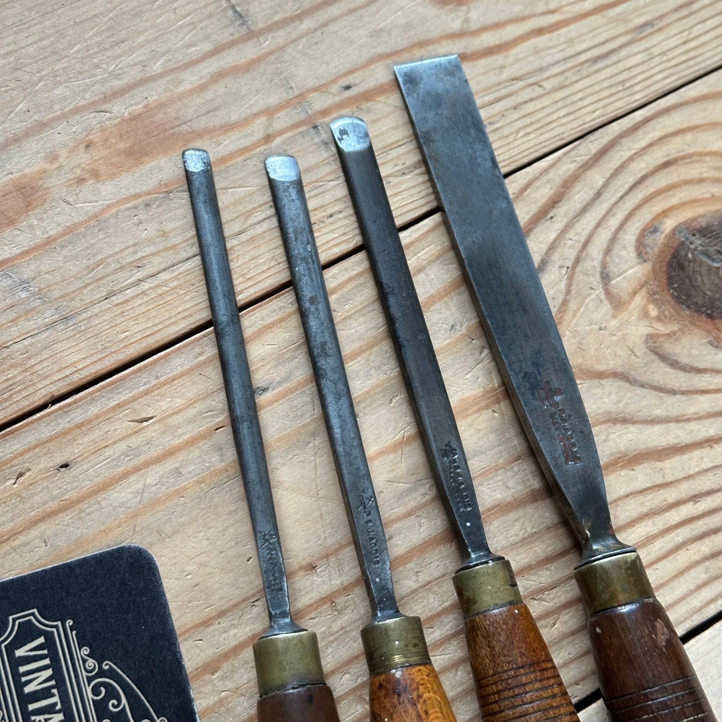 N1762 Vintage 4 x ADDIS Carving GOUGE CHISEL Set