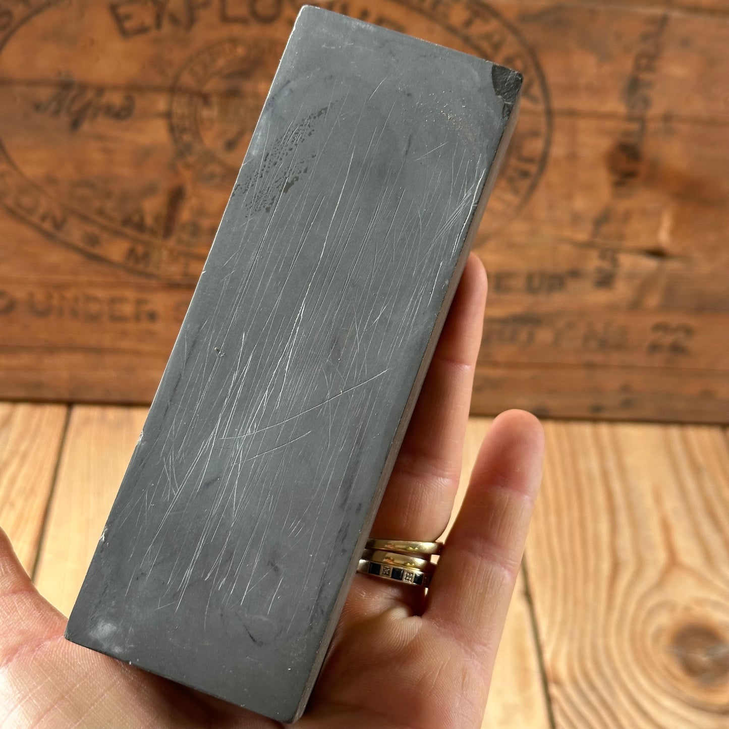 SOLD. A381 Vintage INCREDIBLE! Rare! APEX No:82 Superfine GERMAN Natural THURINGIAN Stone double sided barber razor hone IOB original box