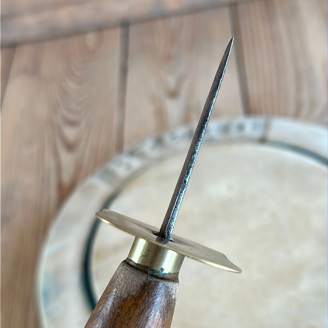 H1129 Vintage wooden handled OYSTER KNIFE