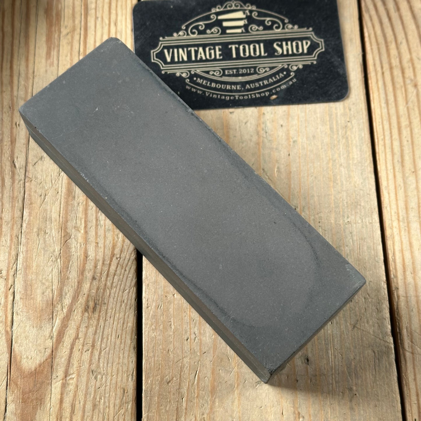 SOLD. A381 Vintage INCREDIBLE! Rare! APEX No:82 Superfine GERMAN Natural THURINGIAN Stone double sided barber razor hone IOB original box