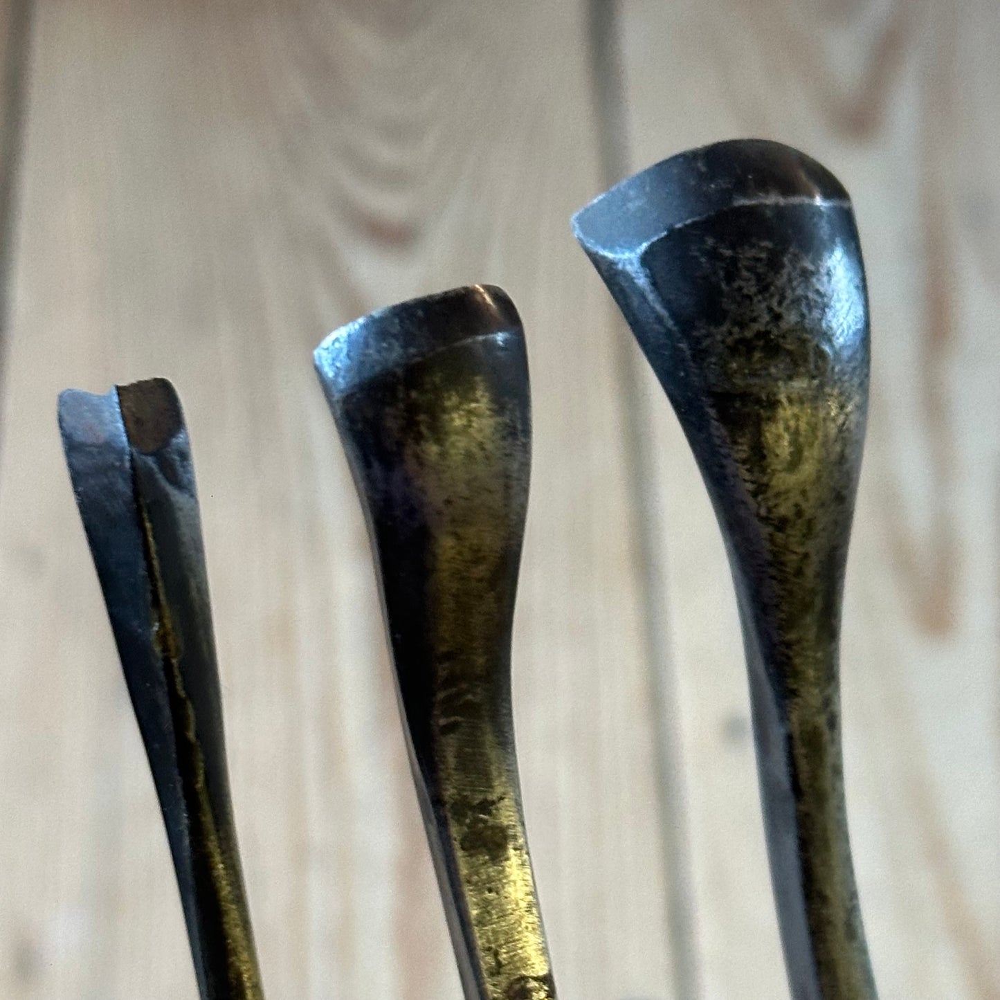 N1750 Vintage set of 3 x English made SPOON GOUGES Carving chisels