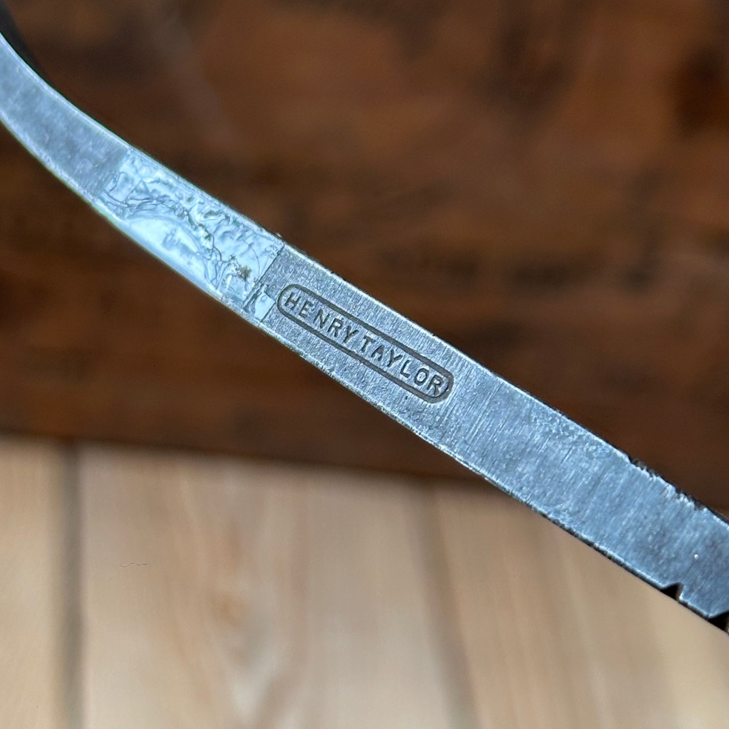 H2038 Vintage HENRY TAYLOR England 11mm reverse Bent Fishtail Carving CHISEL