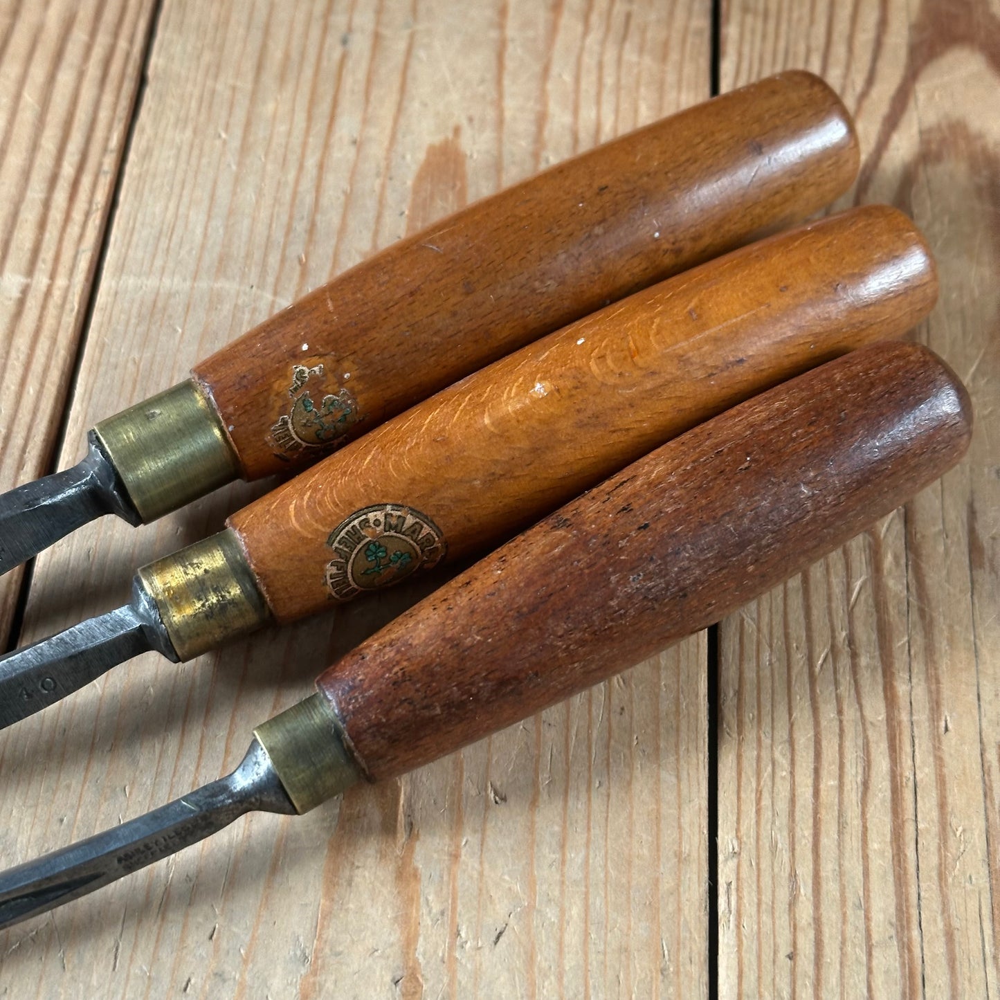 N1763 COOL! Vintage WILLIAM MARPLES & ASHLEY ILLES 3 x Carving SWEPT BENT V-GOUGE CHISEL Set