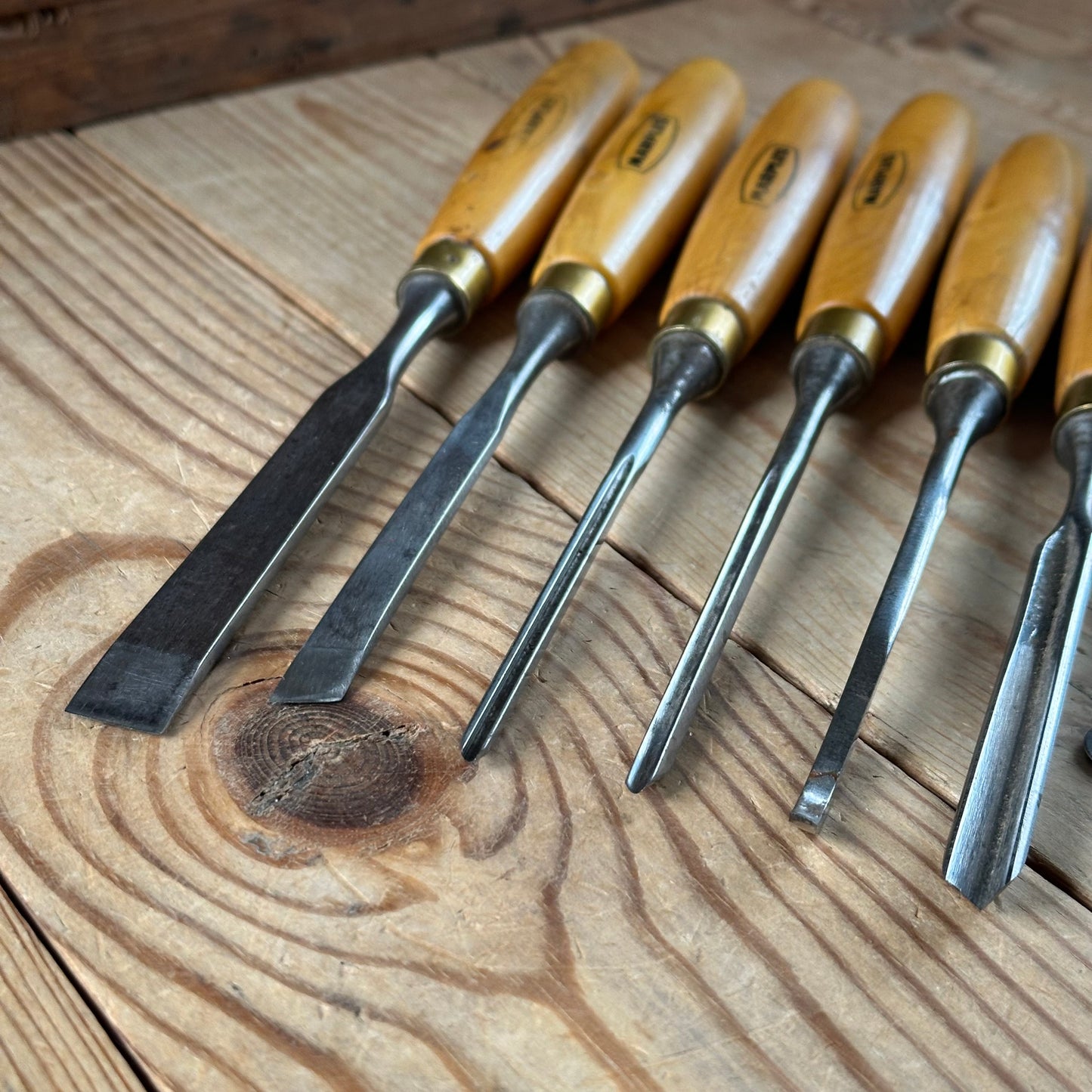 H2582 Vintage set of 6 MARPLES England Boxwood Handled Carving CHISELS including Skew & V-gouge