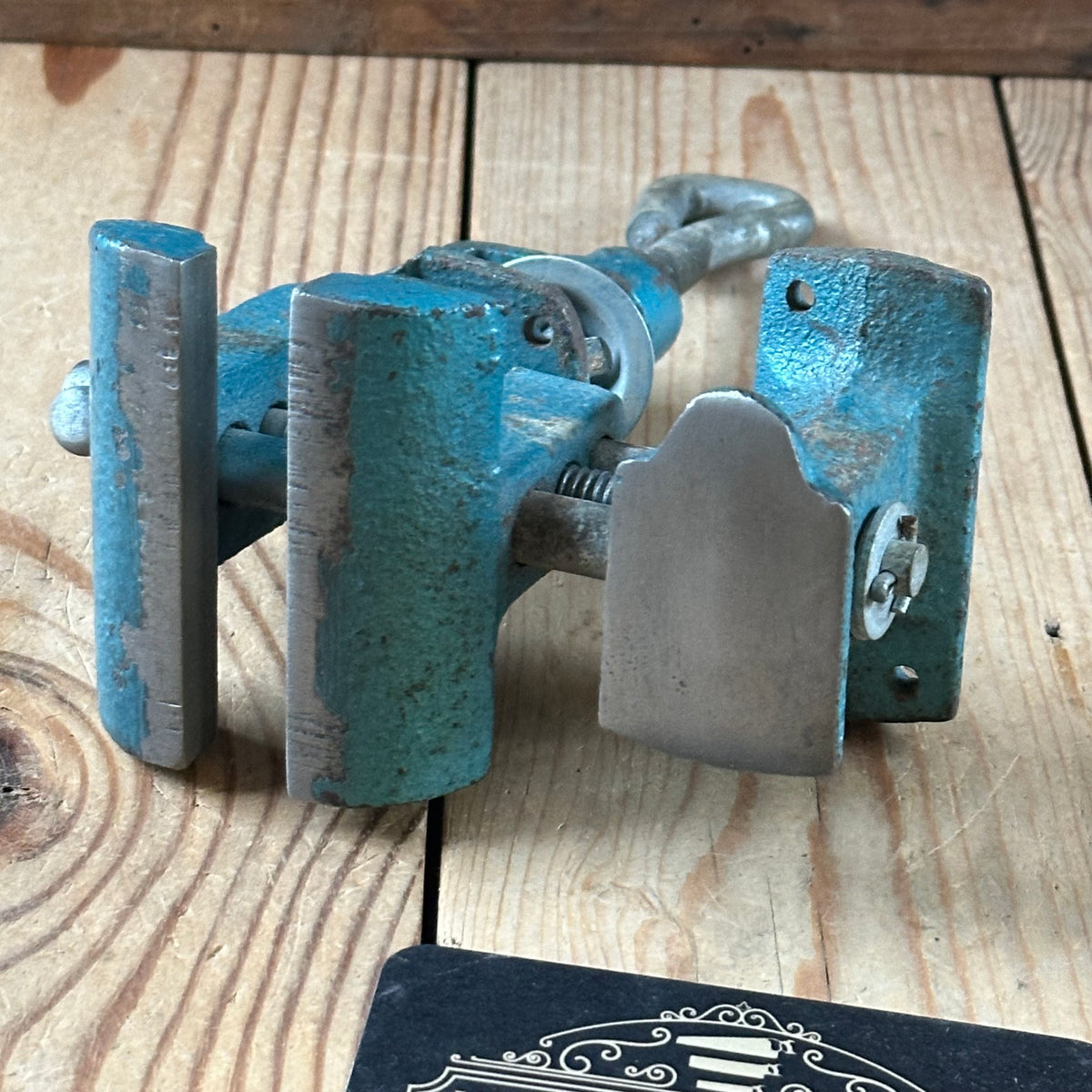 H2323 HANDY! Vintage small BENCH VICE & anvil