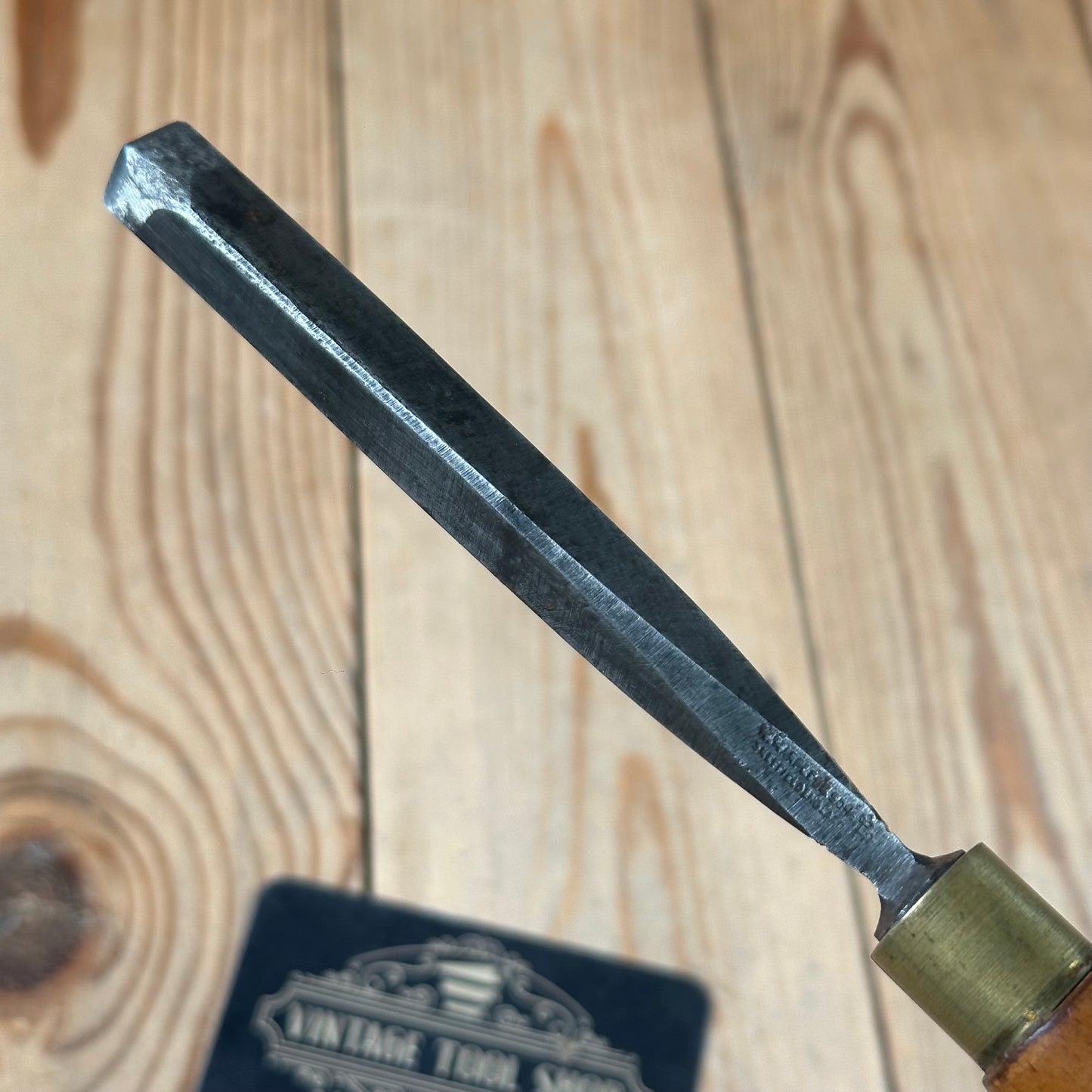 N1765 Vintage WILLIAM MARPLES 90° V-gouge GOUGE Carving CHISEL