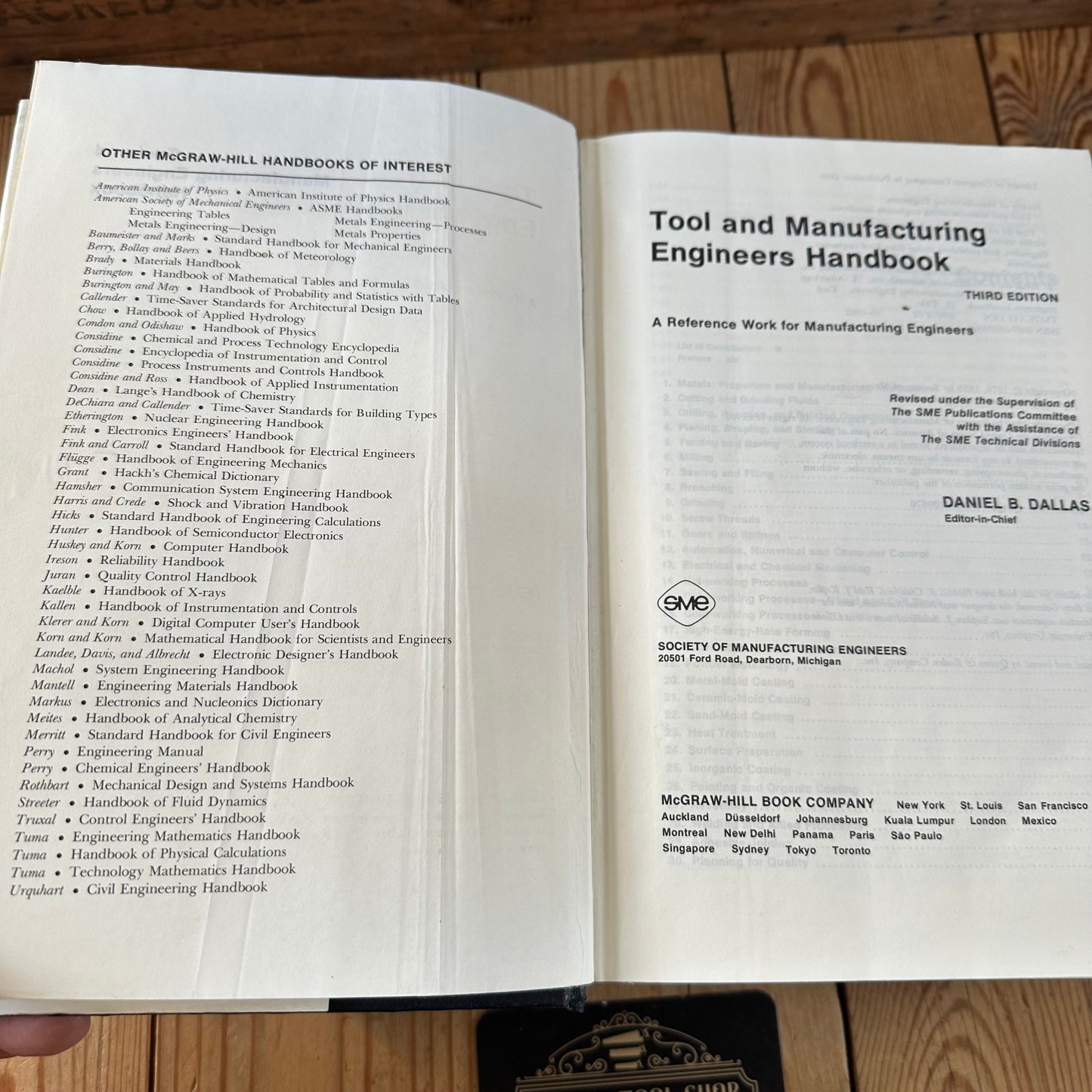 XBN117 Vintage 1976 BOOK TOOL & MANUFACTURING ENGINEERS HANDBOOK 3rd edition D.B.Dallas