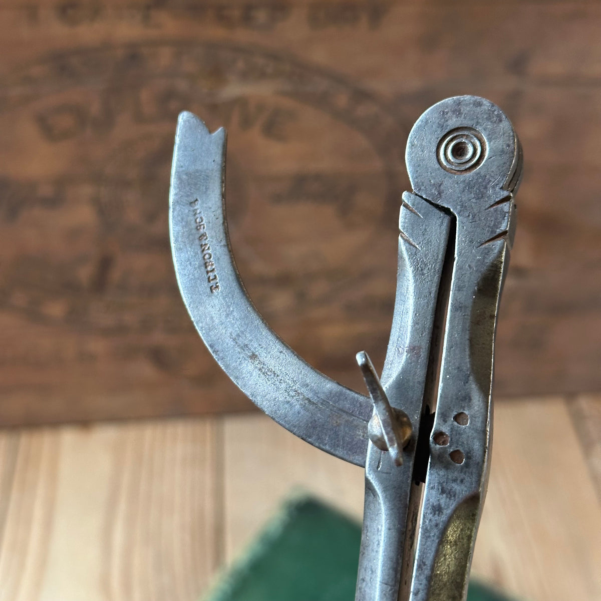 H2541 Vintage T.DIXON & Sons LEATHER grooving COMPASS marking knife TIMBER SCRIBE