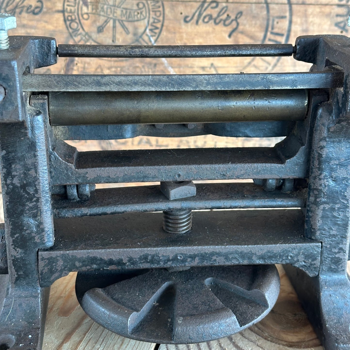 SOLD. H2153 Vintage DIXON England LEATHER SKIVER machine