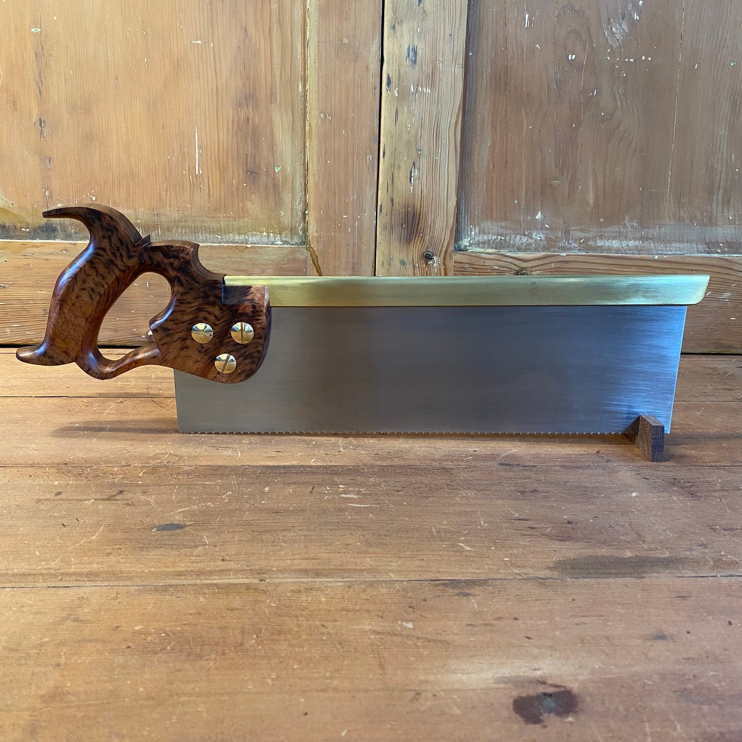 VHS194 HERITAGE SAWS Melbourne 14” KINGSTON 11ppi XCUT Carcass SAW with a Quilted TIGER MYRTLE handle