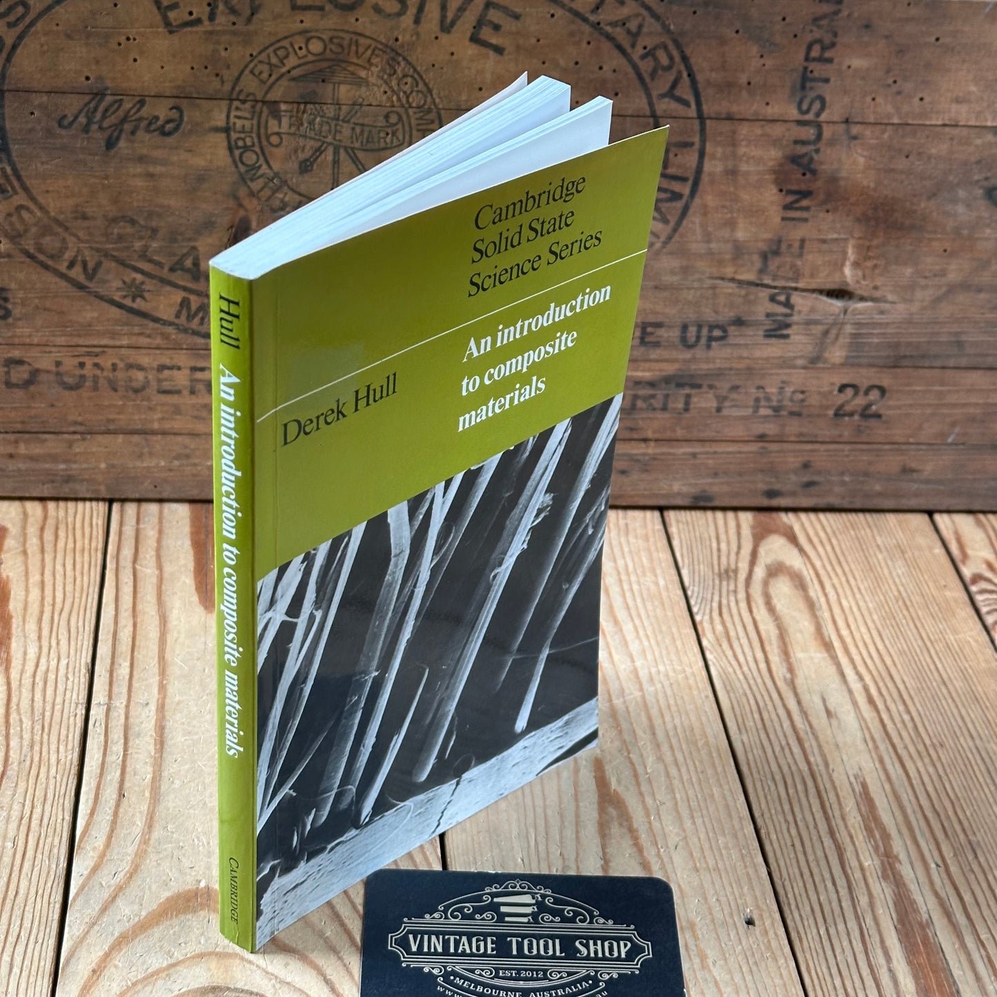 XBN107 Vintage 1993 BOOK An Introduction to COMPOSITE MATERIALS by Derek Hull