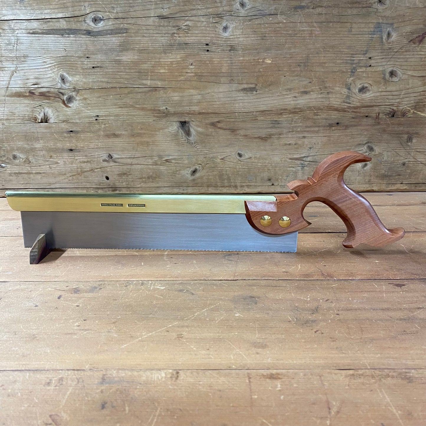 VHSY HERITAGE SAWS Melbourne YARRA 14ppi Dovetail RIP SAW with MYRTLE handle