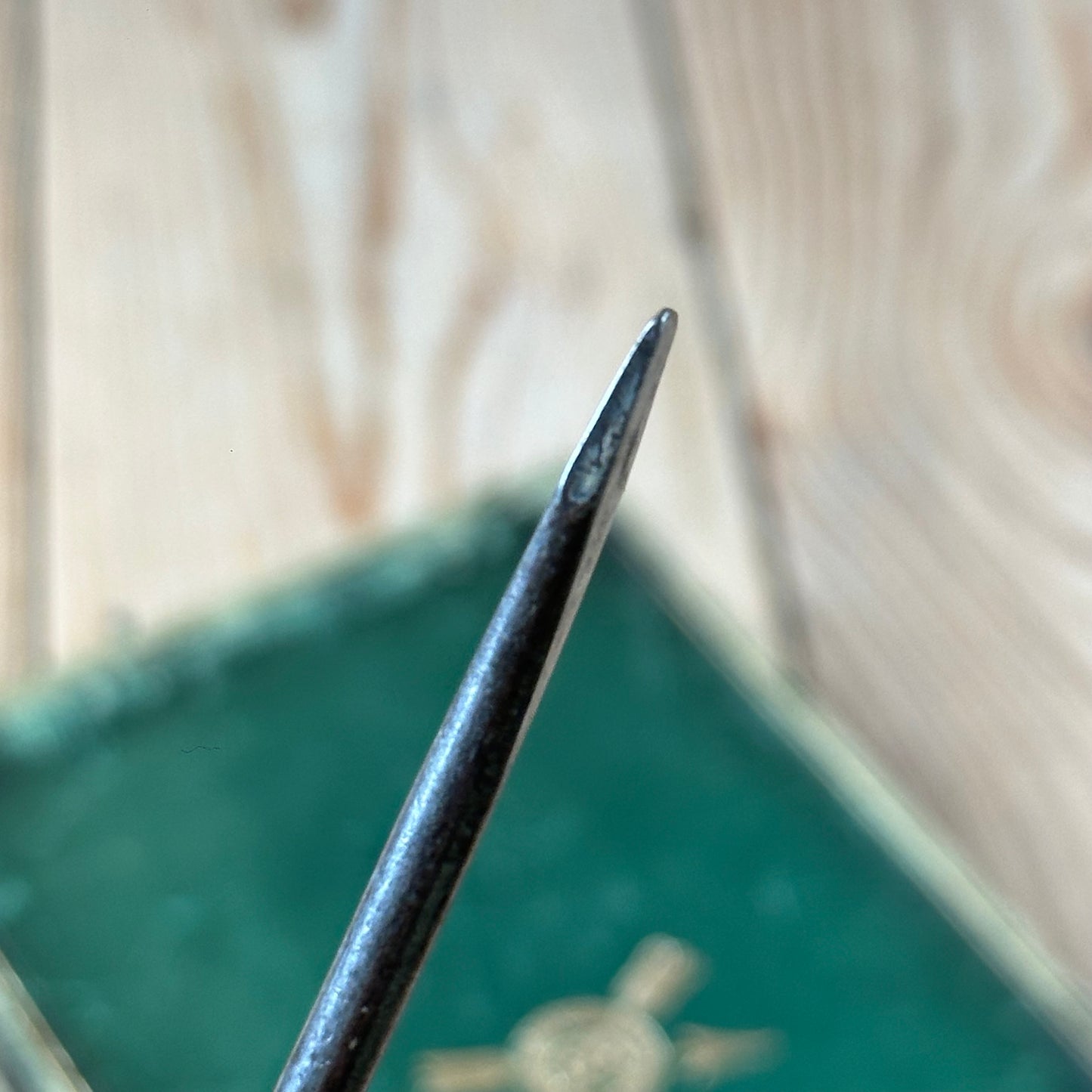 H2395 Vintage small RATCHET SCREWDRIVER