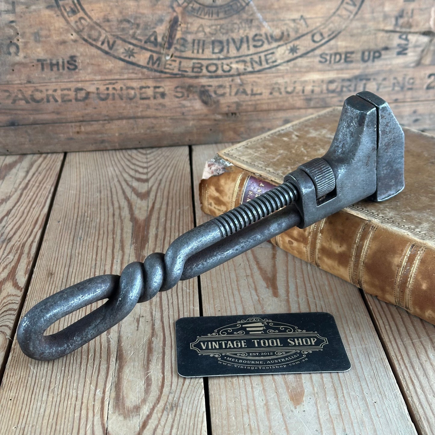 N1581 Vintage 10” adjustable BUGGY WRENCH Twist handle