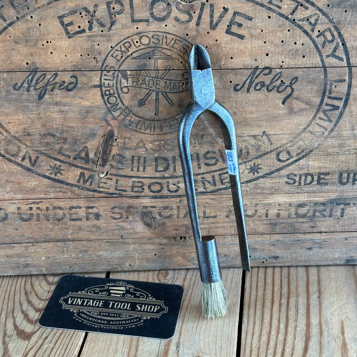 T7917 Antique CHAMPAGNE BOTTLE wire cutting PLIERS