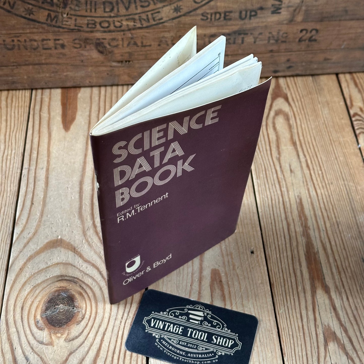 XBN105 Vintage 1976 BOOK SCIENCE DATA BOOK edited by R.M.Tennent