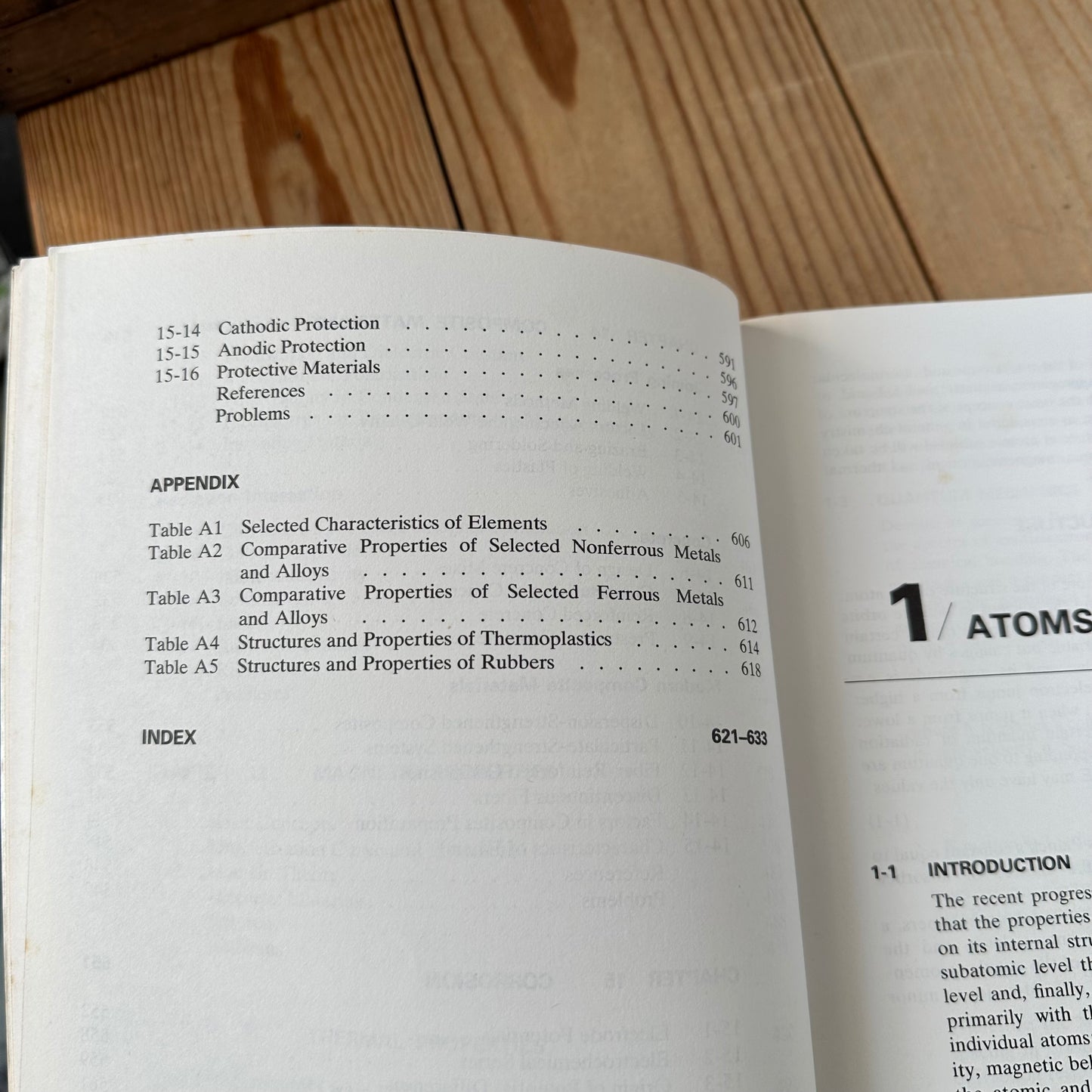 XBN30 Vintage 1977 BOOK The Nature and Properties of ENGINEERING MATERIALS 2nd Edition SI version by Jastrzebski