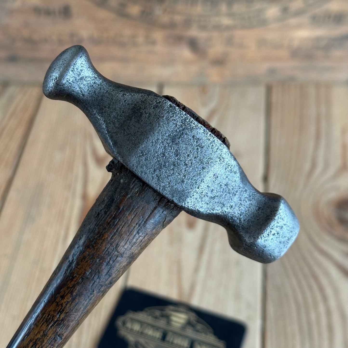 D1866 UNUSUAL! Vintage metalworking JEWELLERS Ball peen HAMMER