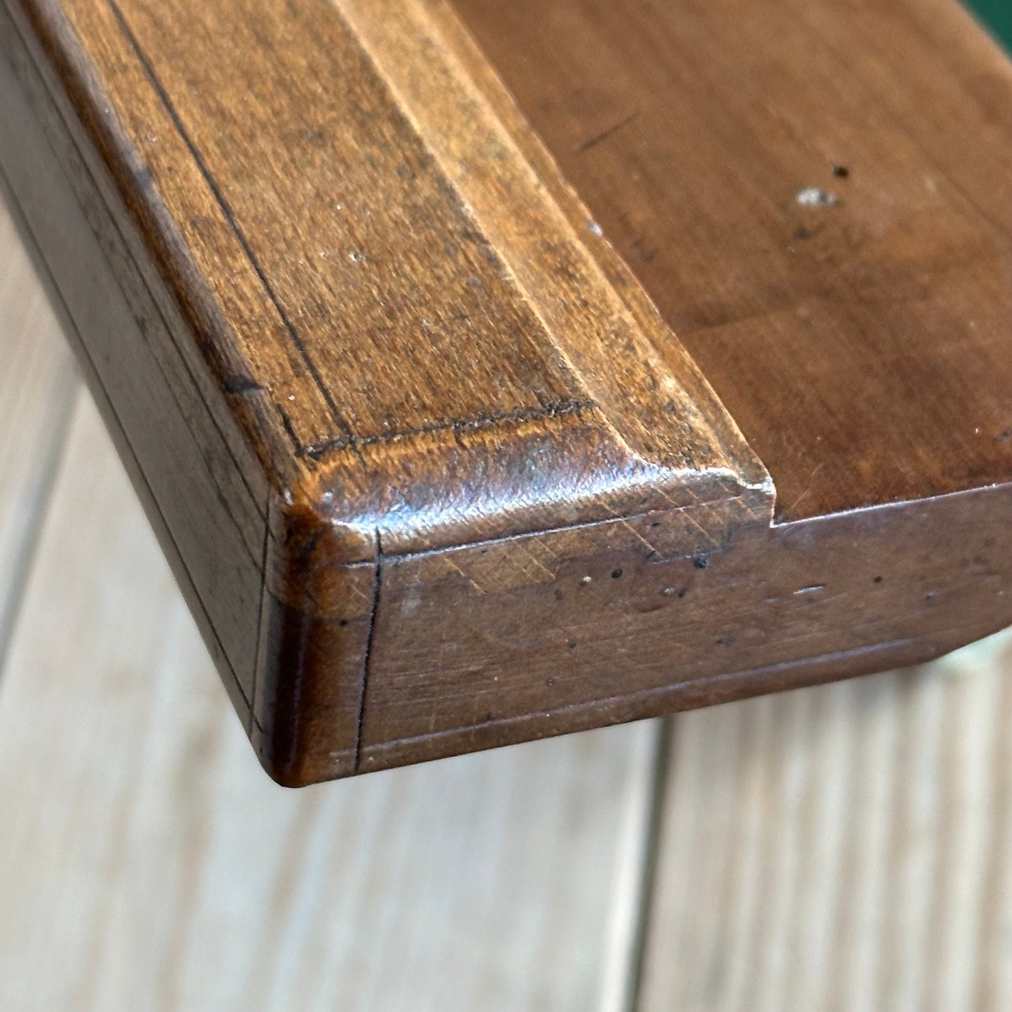 Y599 Vintage COOL FRENCH SIDE & REBATE Wooden PLANE