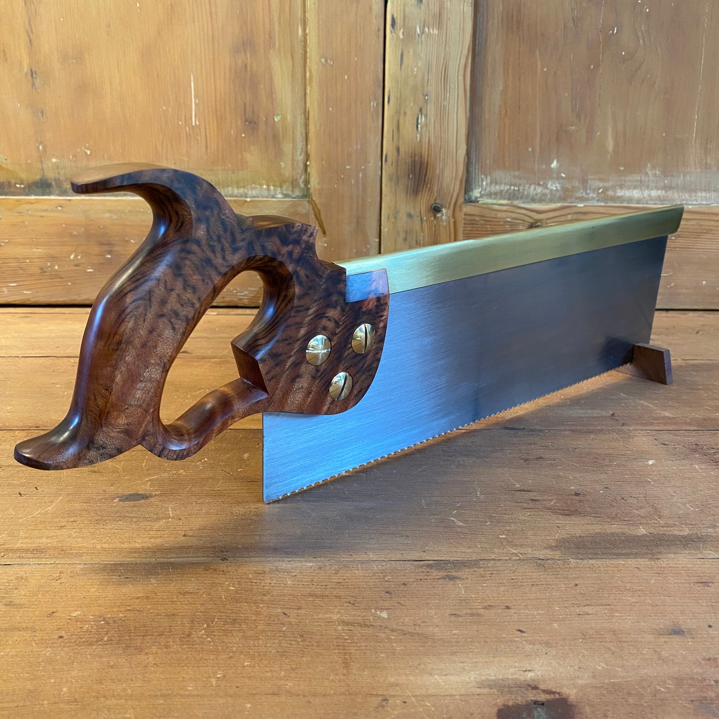 VHS194 HERITAGE SAWS Melbourne 14” KINGSTON 11ppi XCUT Carcass SAW with a Quilted TIGER MYRTLE handle