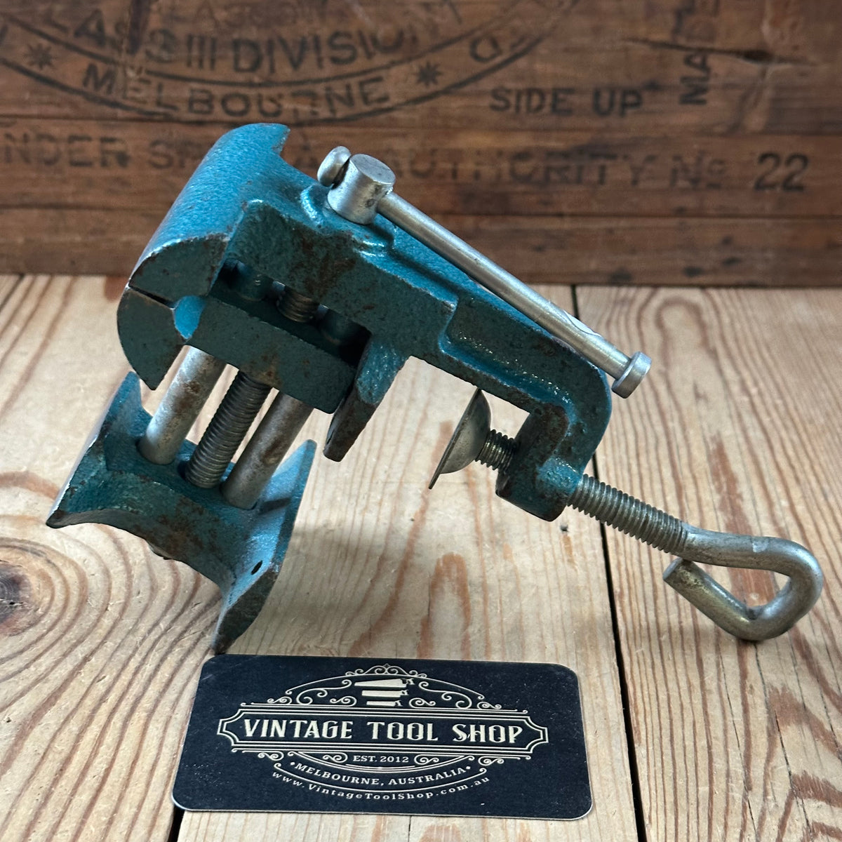 H2323 HANDY! Vintage small BENCH VICE & anvil