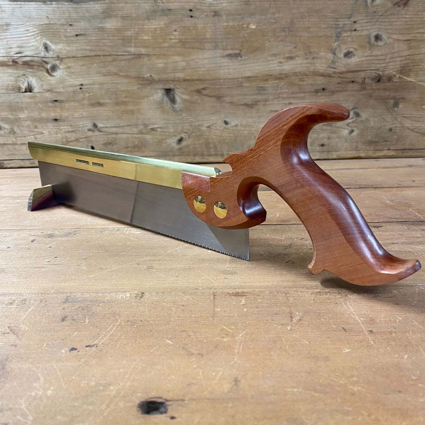 VHSY HERITAGE SAWS Melbourne YARRA 14ppi Dovetail RIP SAW with MYRTLE handle