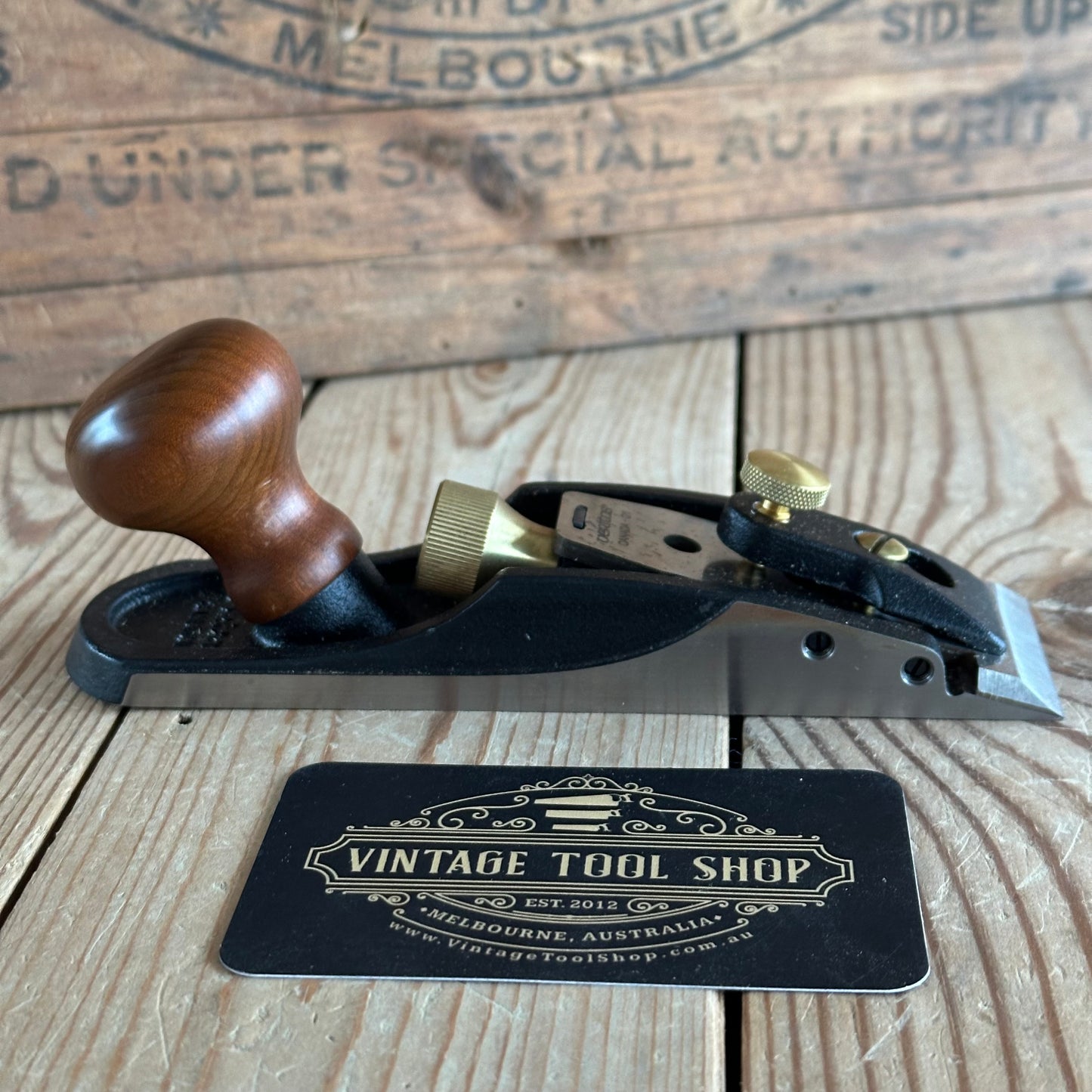 SOLD. H2196 Contemporary VERITAS CABINETMAKERS TRIMMING PLANE Chisel PLANE