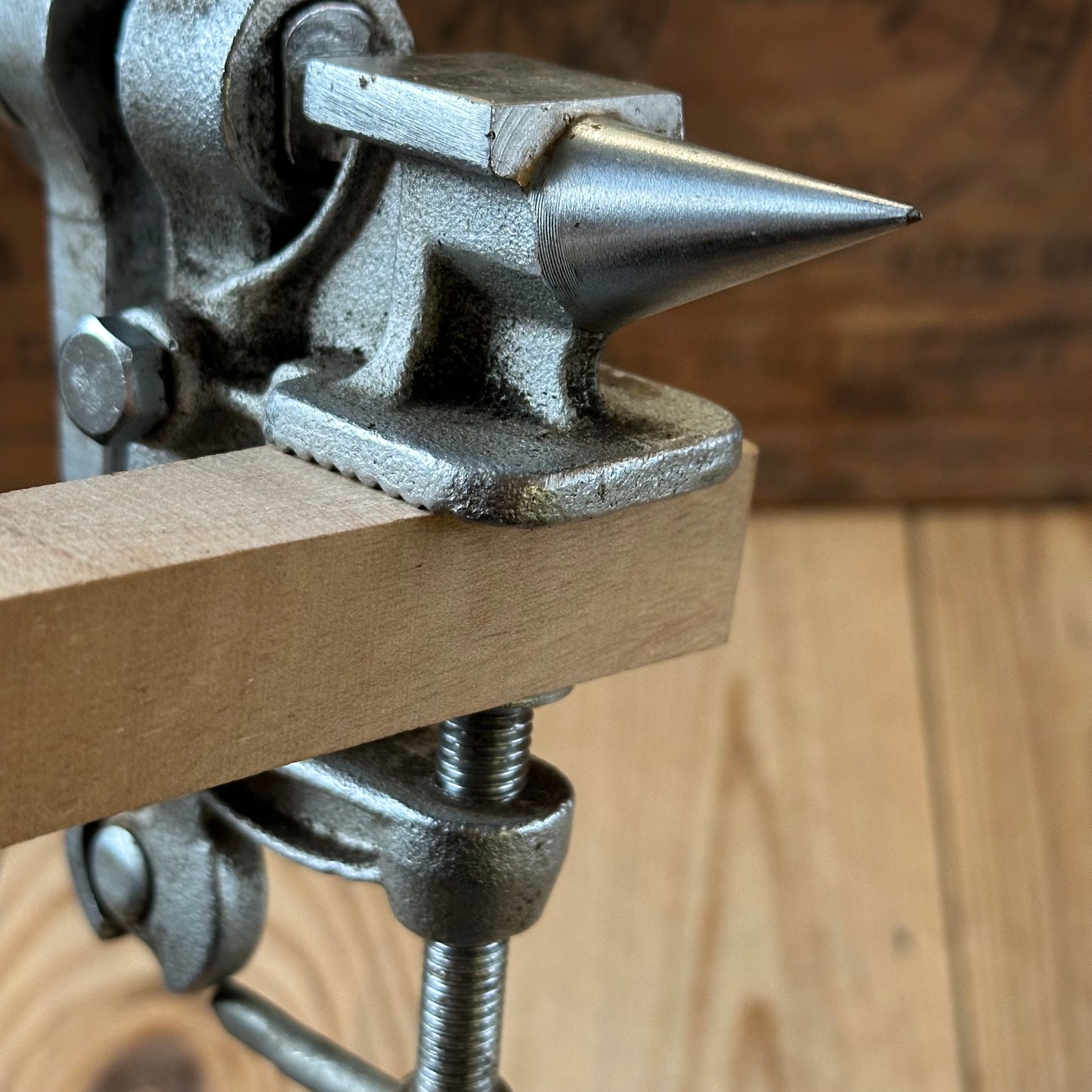 N1781 HANDY! Vintage small BENCH VICE & anvil