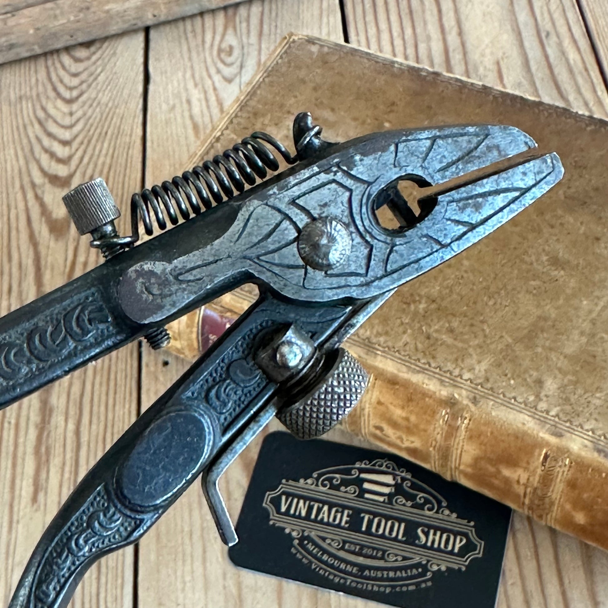 N1530 Vintage AHREM'S GOODLINE Germany ORNATE SAW SET Pliers