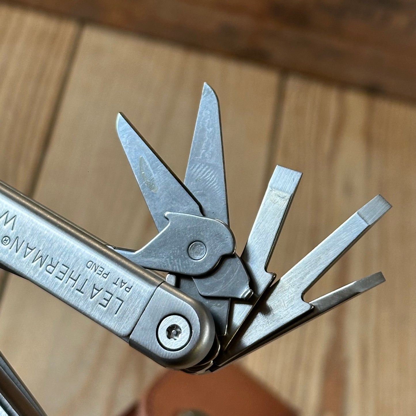 K45 Vintage LEATHERMAN USA WAVE Multi Tool in its Original leather sheath