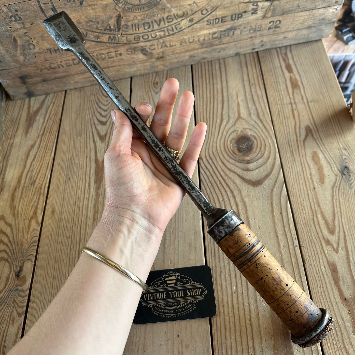 D1907 ANCIENT! Large antique EUROPEAN 460mm long necked SLICK CHISEL