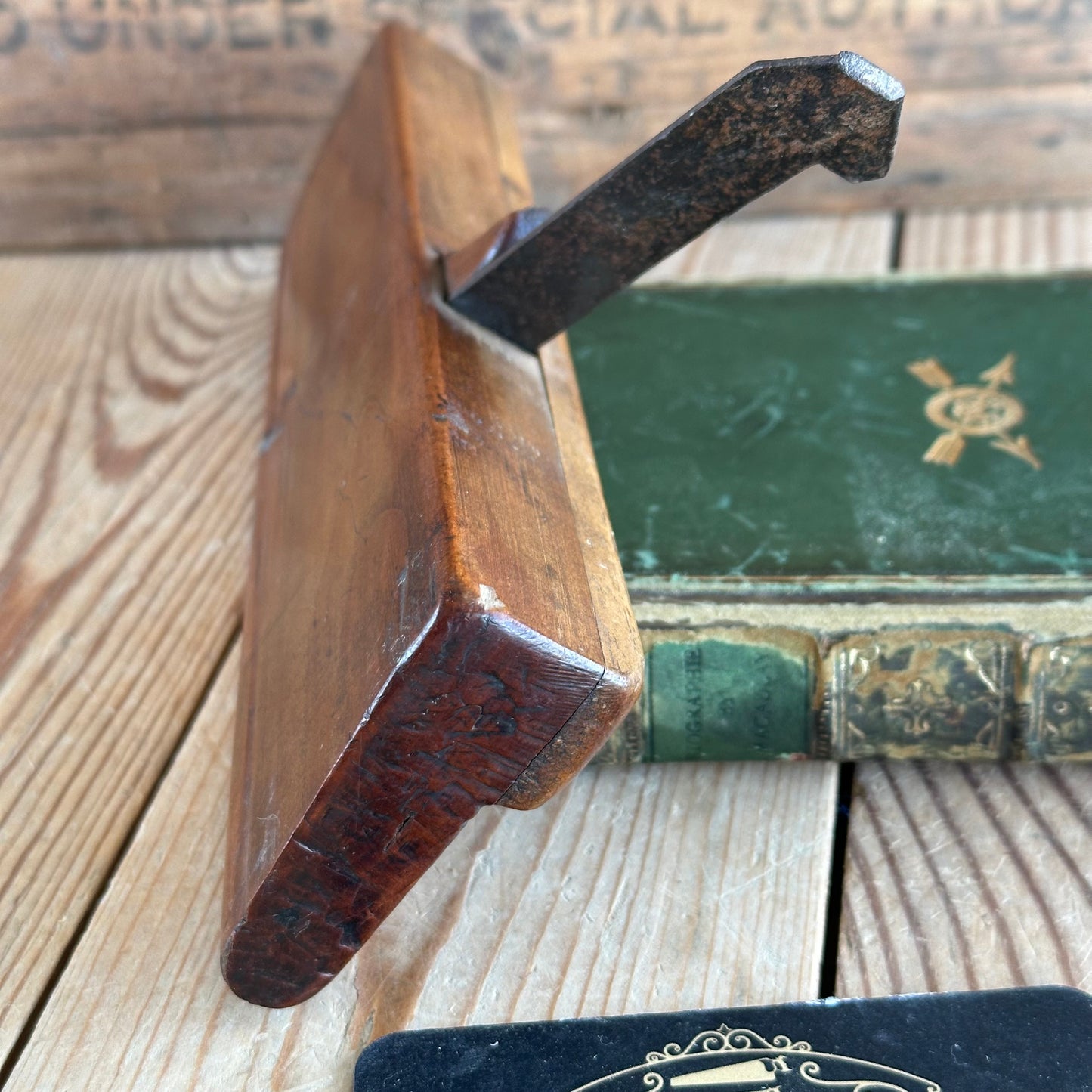 Y1804 Vintage COOL FRENCH Wooden HOLLOWING PLANE