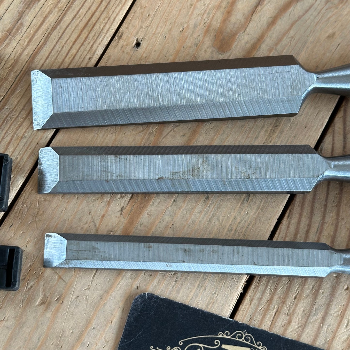 H1297 Vintage 3x beveled CHISELS