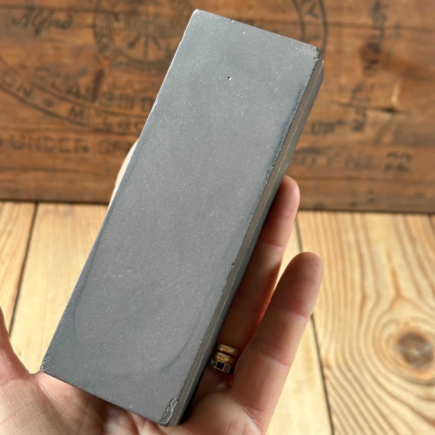 SOLD. A381 Vintage INCREDIBLE! Rare! APEX No:82 Superfine GERMAN Natural THURINGIAN Stone double sided barber razor hone IOB original box
