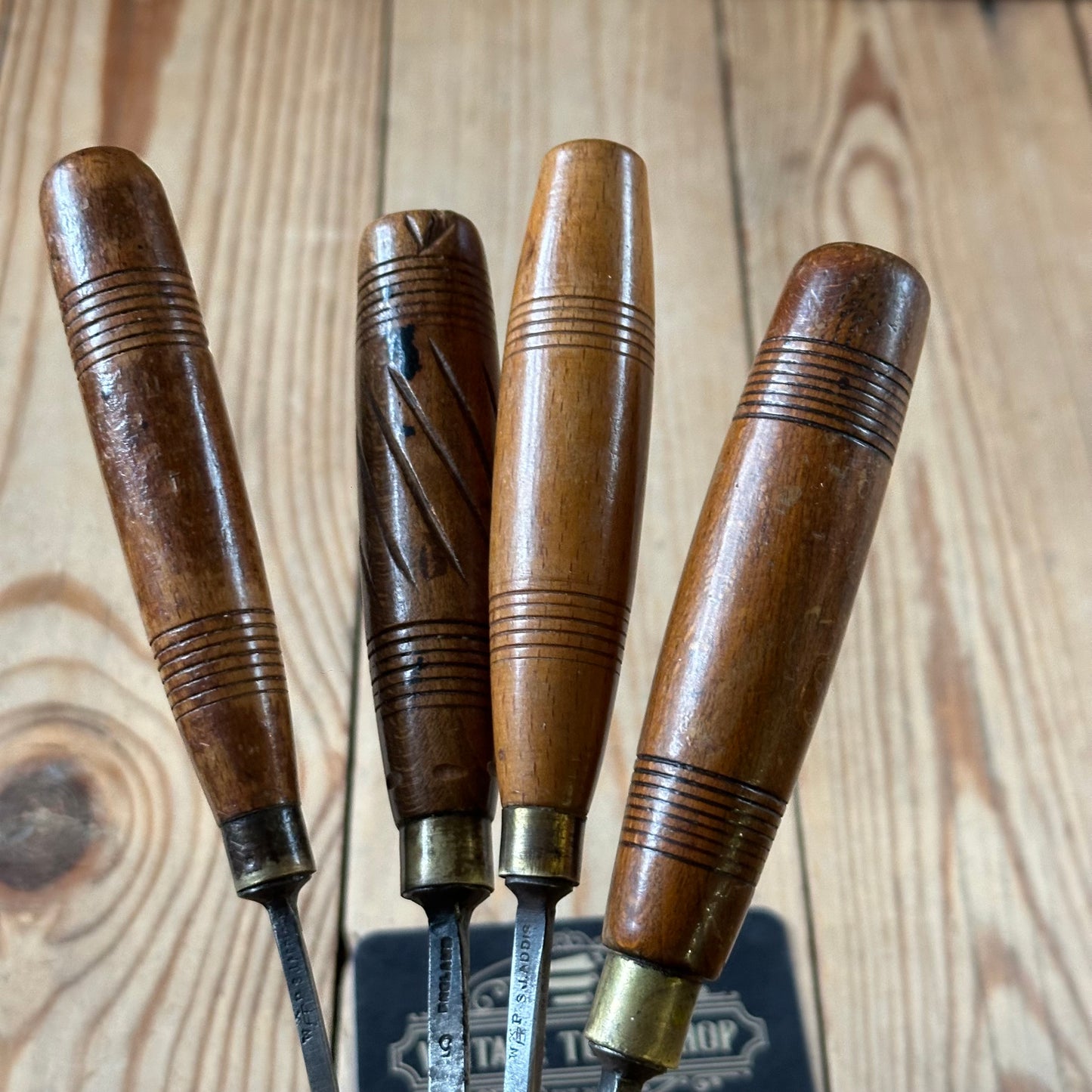 N1761 Vintage 4 x ADDIS Carving CHISEL Set curved v-gouge