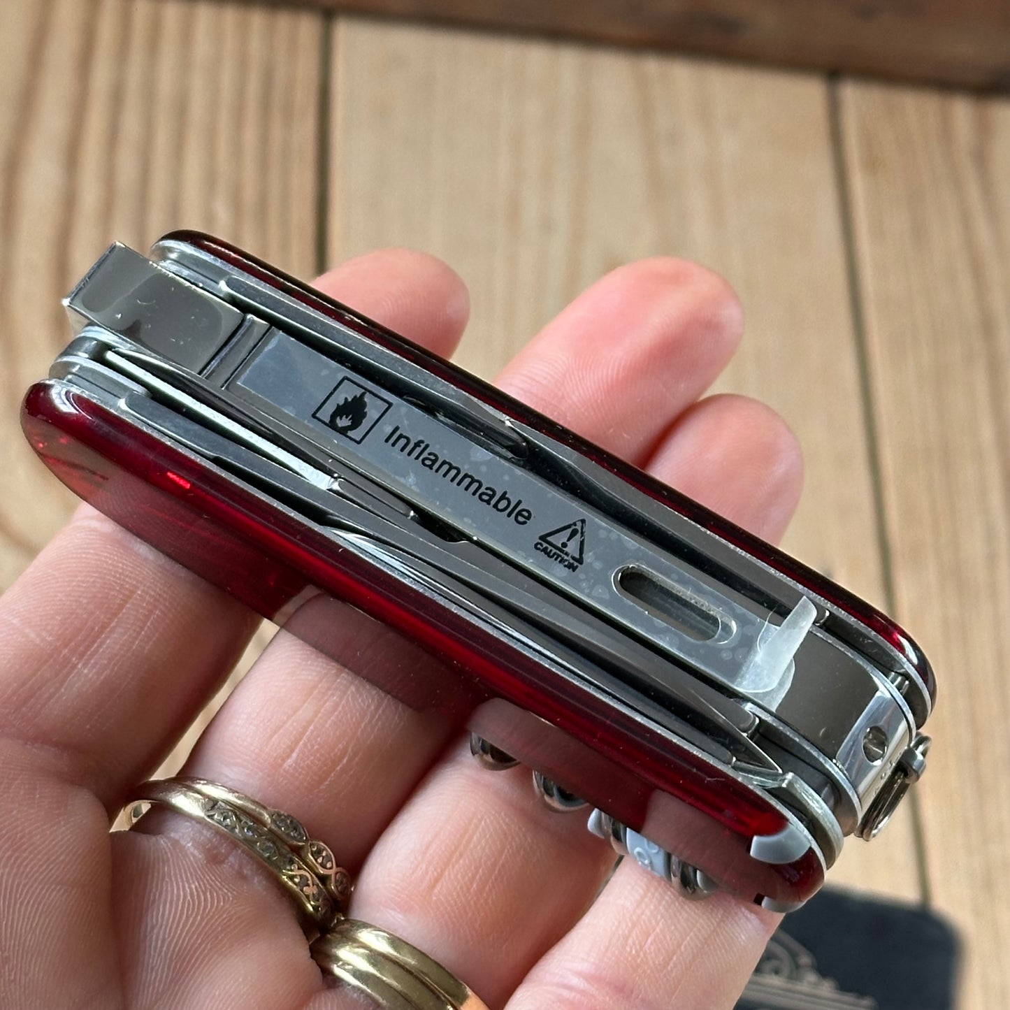 K64 ULTRA RARE! Vintage Collectable Victorinox SWISS FLAME SWISS ARMY KNIFE