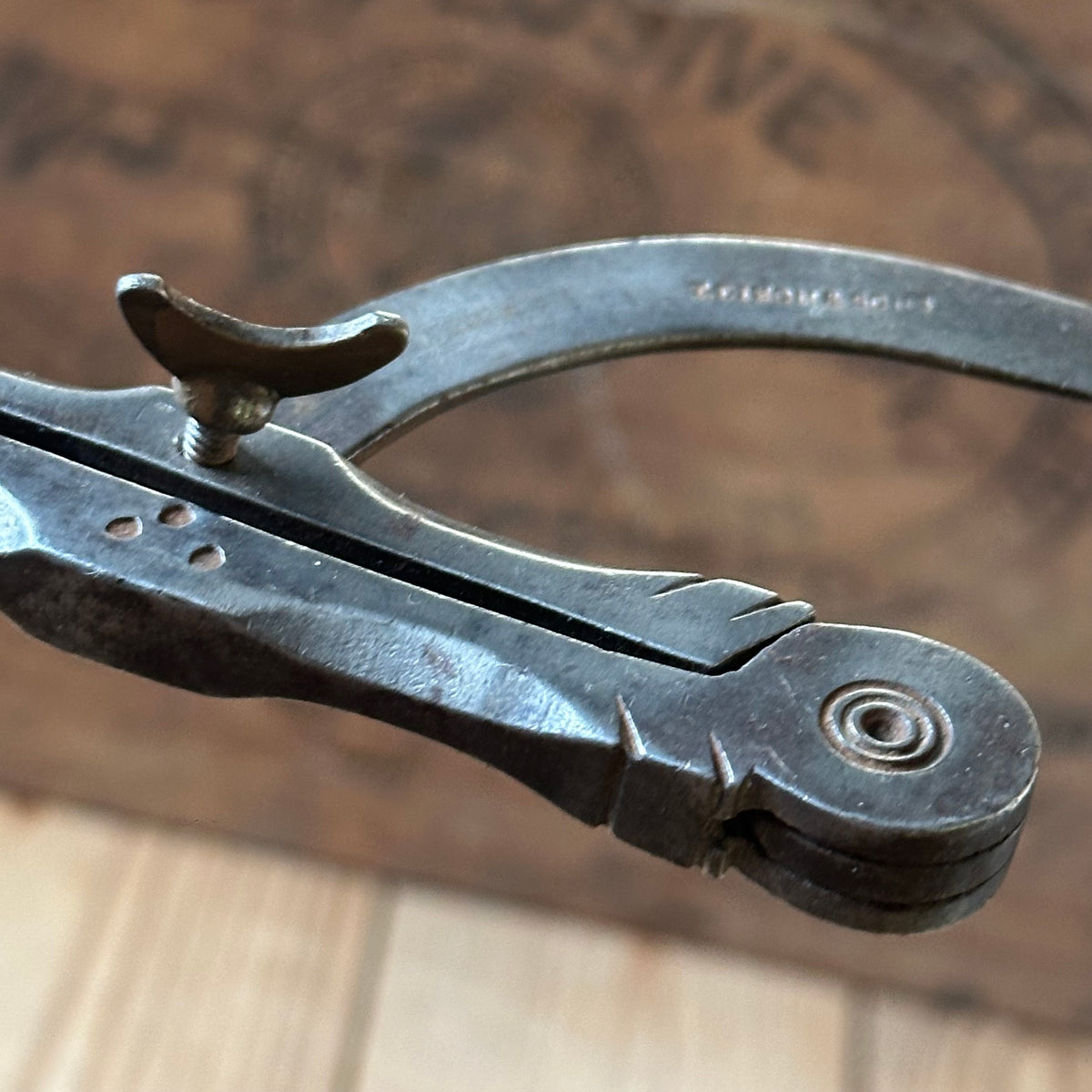 H2541 Vintage T.DIXON & Sons LEATHER grooving COMPASS marking knife TIMBER SCRIBE