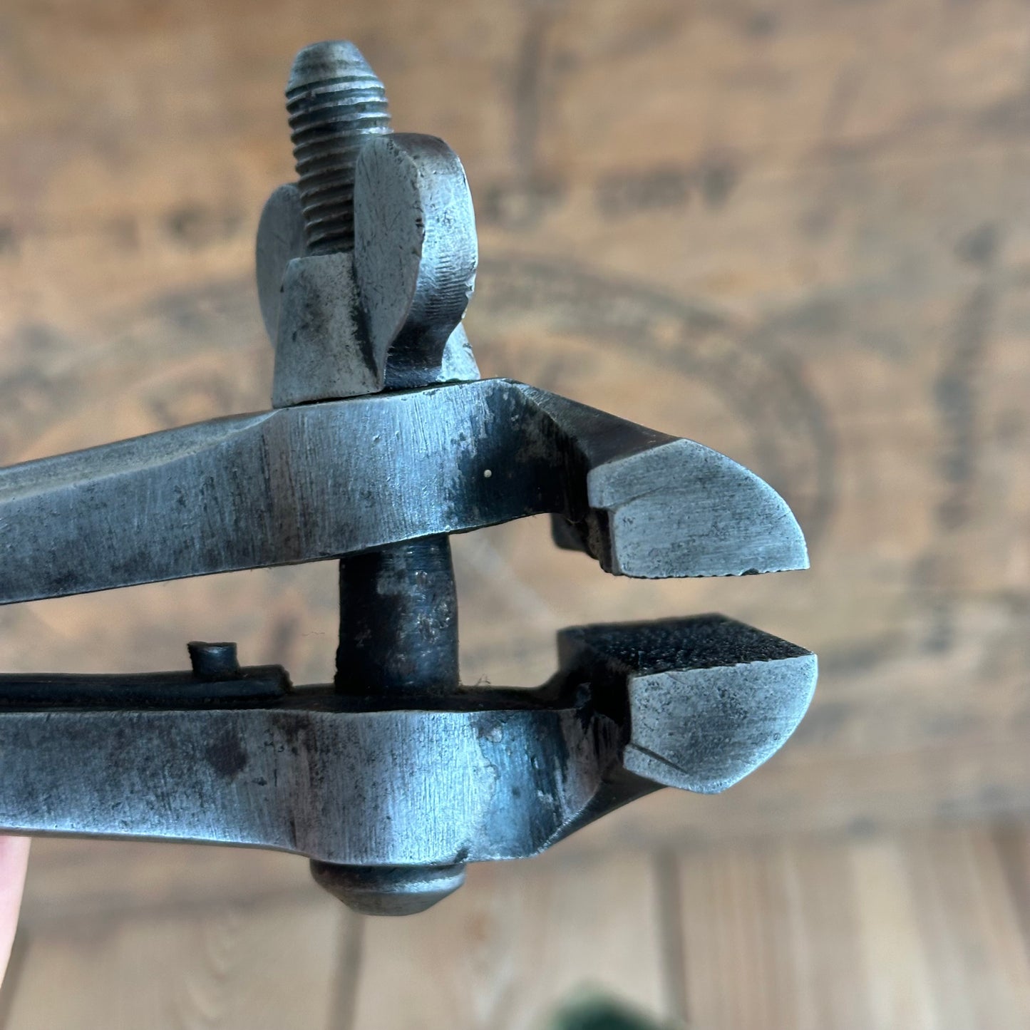 SOLD. H2245 COOL! Vintage PS STUBS hand VICE Engineers Vise clamp