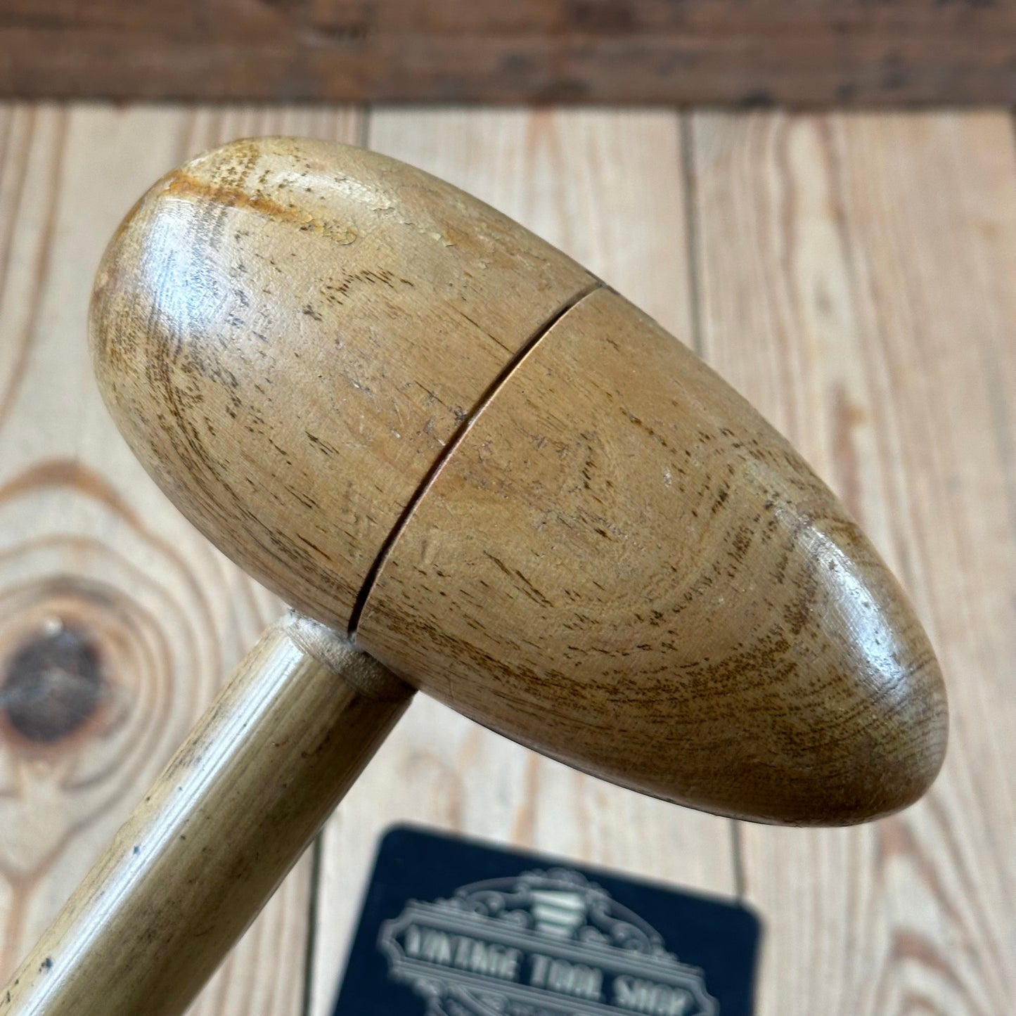 H2440 Vintage HORNBEAM Lead DRESSING STICK plumbers mallet by EMIR London