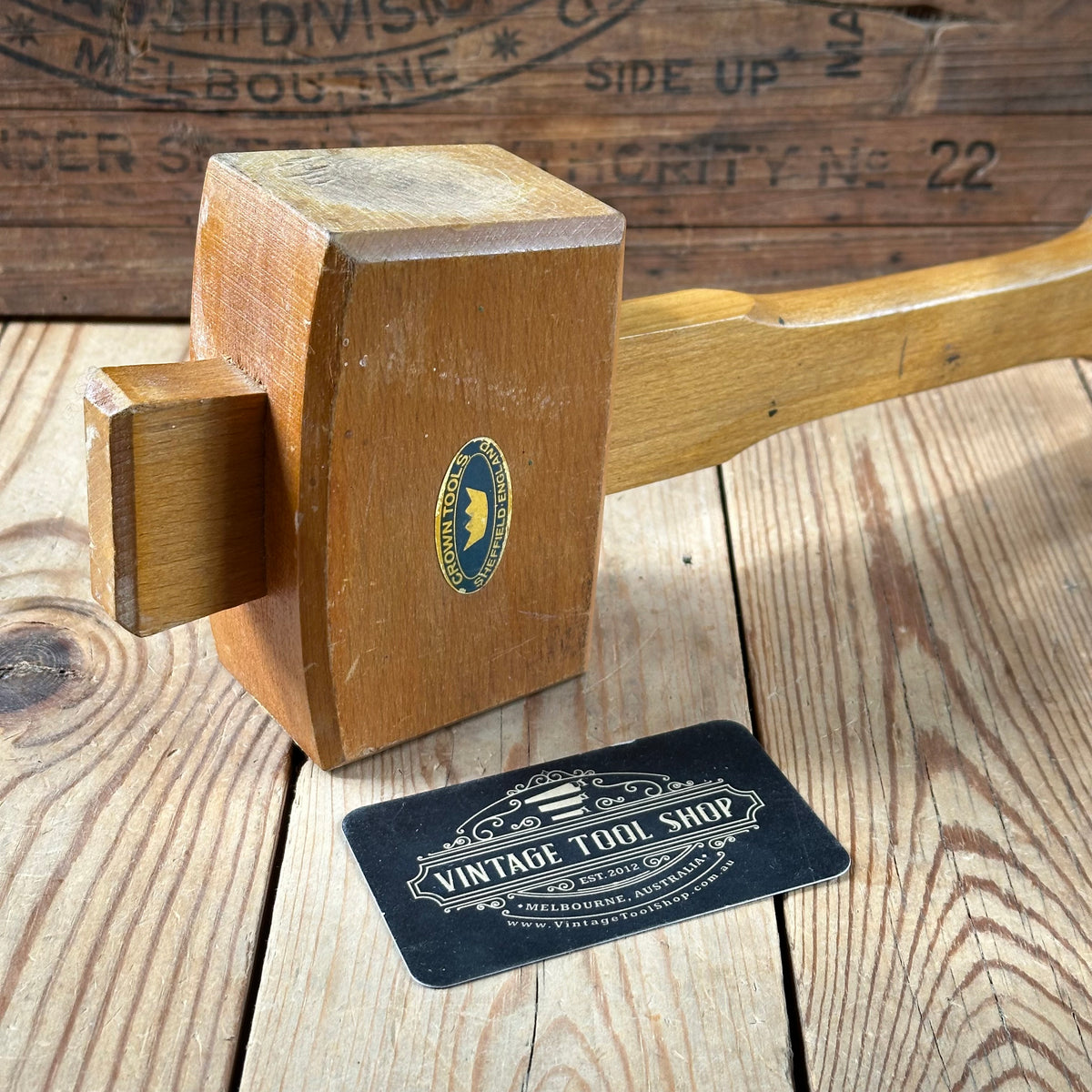 H2583 NICE WEIGHT! Vintage CROWN England CARVERS woodwork MALLET