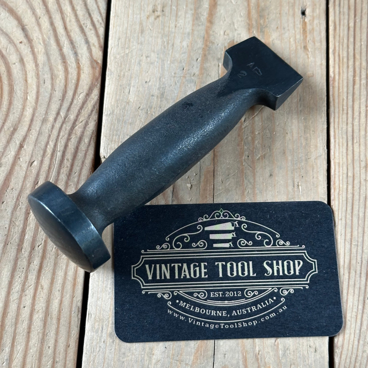 H2540 Vintage GEORGE BARNSLEY No:2 cobblers closing hammer