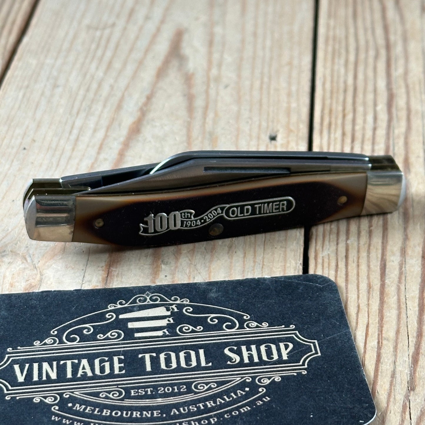 K67 NEW OLD STOCK! Vintage SCHRADE USA 100th anniversary 2004 OLD Timer folding KNIFE IOB