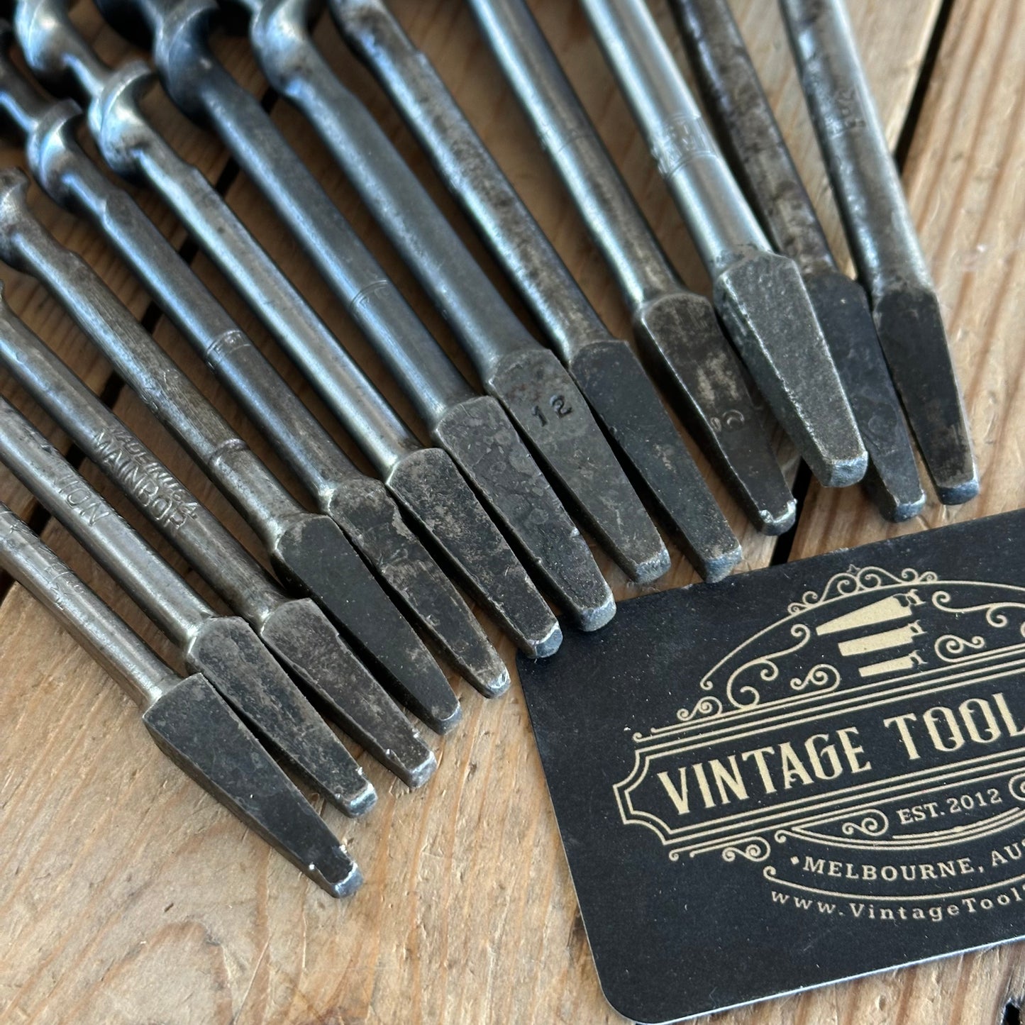 H1913 Vintage BOXED Set of 13 x IRWIN / Solid Center PATTERN wood drill BITS brace auger BIT set