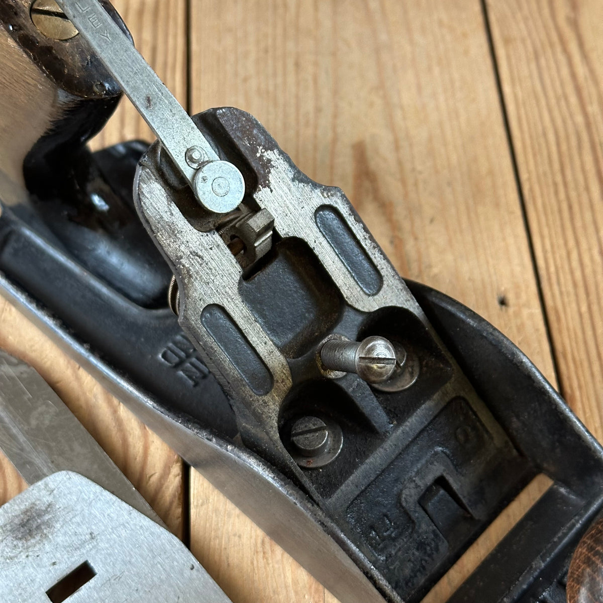 H2585 HANDY! Vintage STANLEY ENGLAND No.4 PLANE